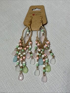 NEW Handmade Pastel Bead Chandelier Earrings - Blue Pink & Mint
Gold tone
Gangle